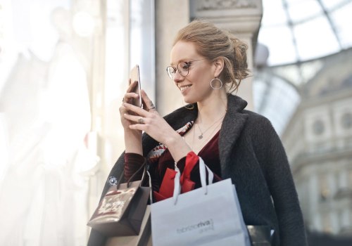 The Impact of Social Media on the Fashion Industry: A Comprehensive Guide